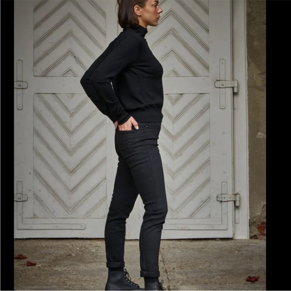 Naked & Famous skinny jeans size 24 denim black power stretch mid rise